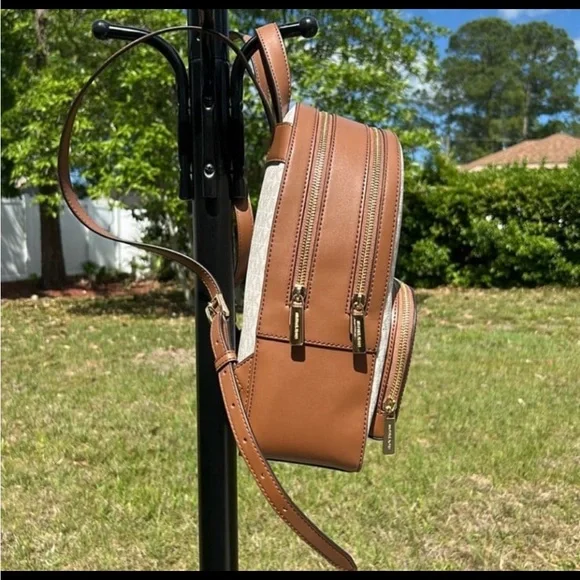 NWT $498 Michael Kors medium backpack - Picture 6 of 12